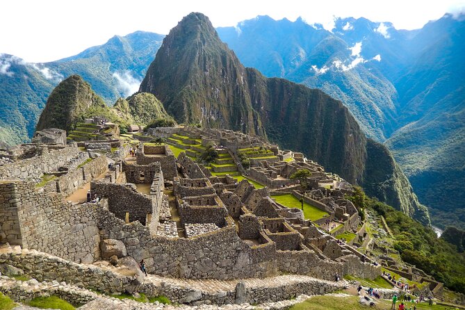 2-Day Tour: Sacred Valley & Machu Picchu – All Tickets Included - Machu Picchu morning: timed entry, a guided circuit, and time to look twice
