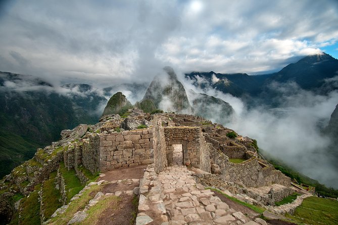 7 Days: Lima, Ica, Cusco & Machupicchu with local flights - Sacred Valley Day: Chinchero Color, Moray Farming Science, Maras Salt Mines