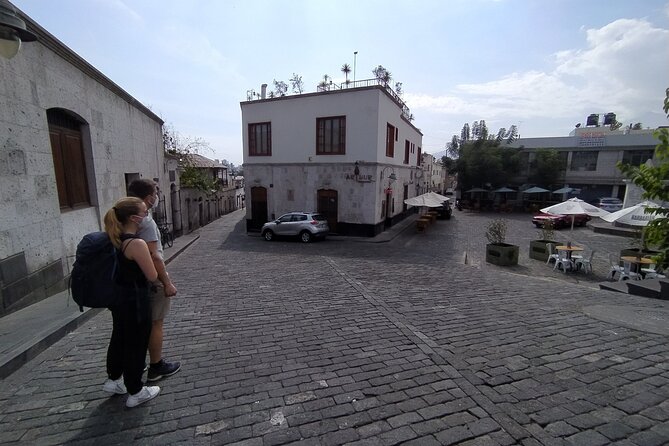 Arequipa Tasting Tour - Plaza Campo Redondo: the first landing point feeling