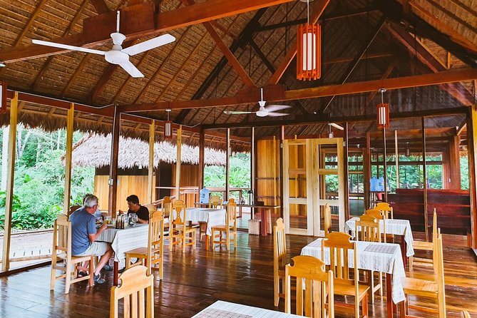 Best of Tambopata 2 nights by JunglePro - Food and lodge comfort: what’s included and how it affects your day