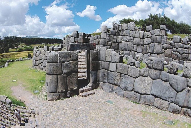 City Tour in Cusco & visit Museum South American Camelid - Is the South American Camelid Museum included?