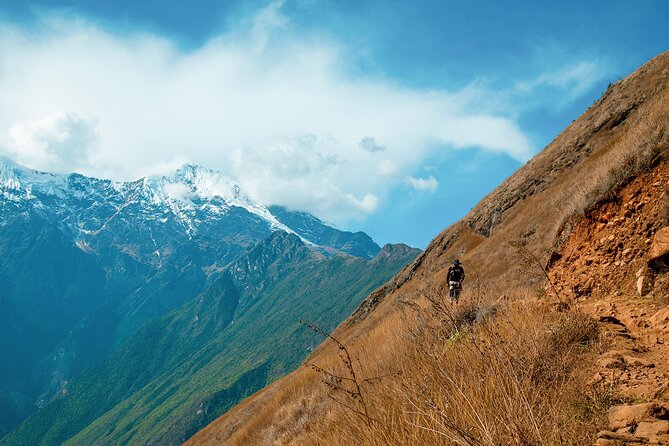 Classic Choquequirao Trek – 5 Days / 4 Nights - Day 2: Marampata climbs, Playa Rosalina low point, and canyon-color late light