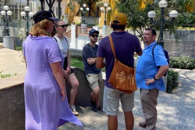 Colorful Barranco Tour and Street Art - Meeting at Starbucks and getting oriented fast