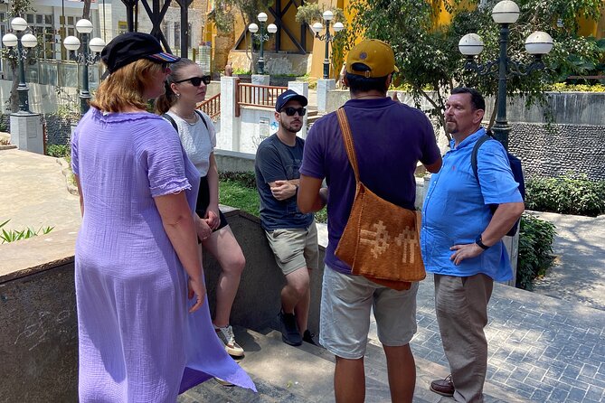 Colorful Barranco Tour and Street Art - Meeting at Starbucks and getting oriented fast