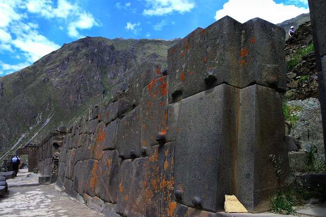 Complete Sacred Valley Tour Small group Pisac, Maras, Moray & Ollantaytambo - Stop 1: Parque Arqueológico Pisac and the terraces that still impress