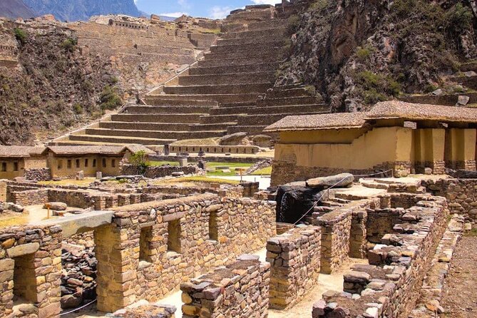 Cusco 7 days Tour in Machu Picchu, Humantay Lake and Vinicunca - Salinas de Maras, Moray, and Chinchero Day 5: Salt, Inca Lab Agriculture, and Textiles