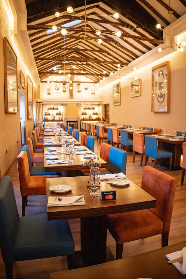 Cusco: Folkloric Andean Show & 3-Course Dinner at Tunupa - Service and seating tips: how to get the best view of the dancers