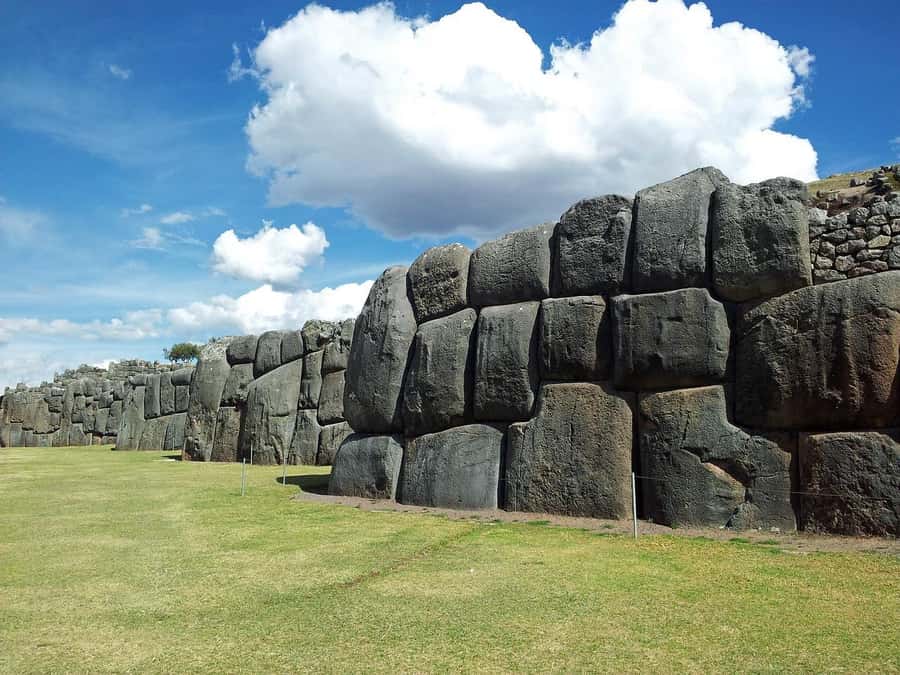 Cusco: Half-Day City Tour with Sacsayhuaman and Q'enco - Tambomachay: Carved Stone Water Channels and a Cooling Break