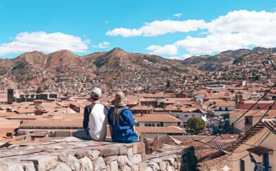 Cusco: Historic Walking Tour with Pisco Sour and Music Show - Finding Your Guide at Plaza de Armas (No Guessing Needed)