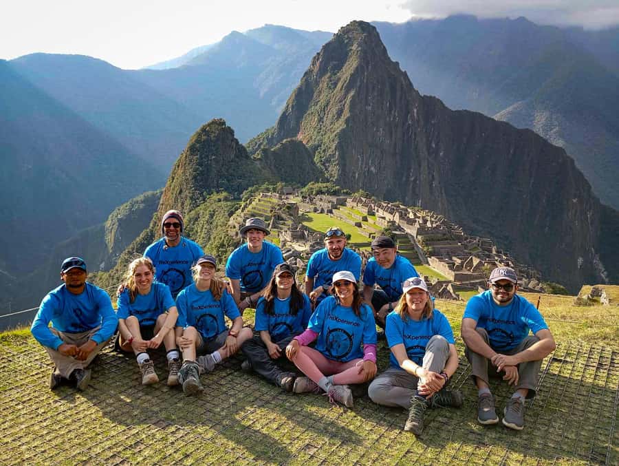 Cusco: Machu Picchu 2-Day Inca Trail with Panoramic Train - Day 2 sunrise bus and the guided Machu Picchu tour: what you’ll learn in the early light