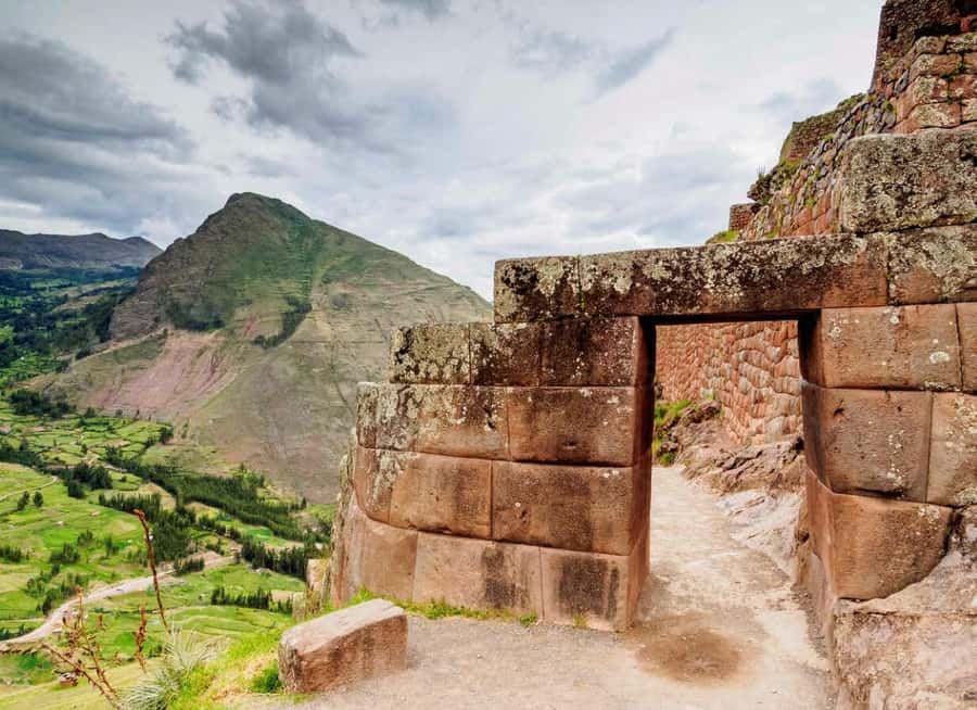 Cusco: Sacred Valley, Pisac, Ollantaytambo, Salt Mines Moray - Urubamba Lunch and Market Time: Fuel With a View
