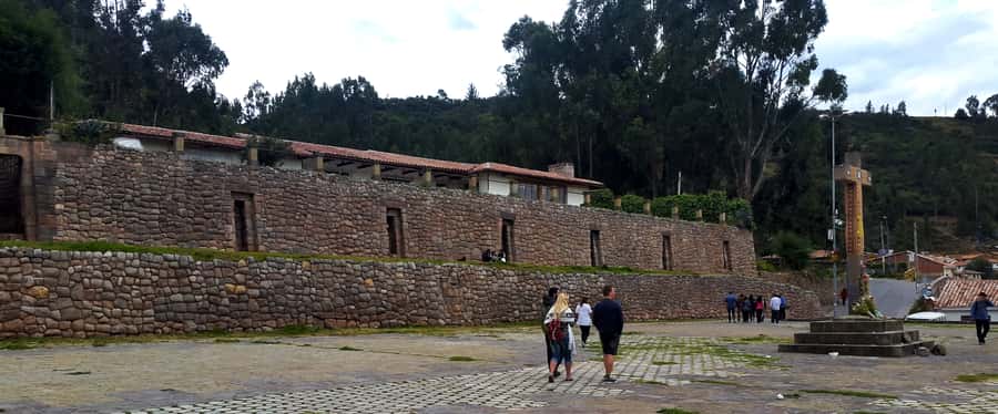 Cusco: Sightseeing Tour of the City on an Open-Top Bus - Alpaca Wool Weaving Center: How to Shop Without Getting Fooled