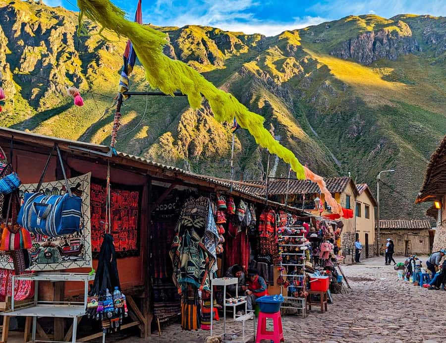 Cusco:Chinchero,Moray & Salt Mines drop-off in Ollantaytambo - Timing that matters: when to plan trains and when to take it slow