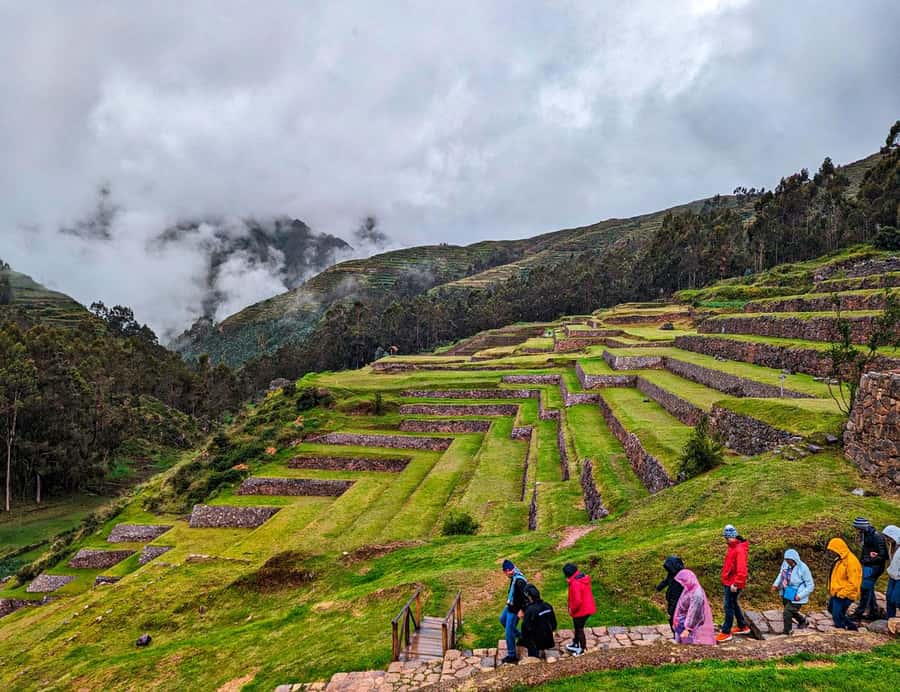 Cusco:Sacred Valley Pisaq,Ollantaytambo,Chinchero with Lunch - Pisac: Market Energy Meets Major Inca Engineering