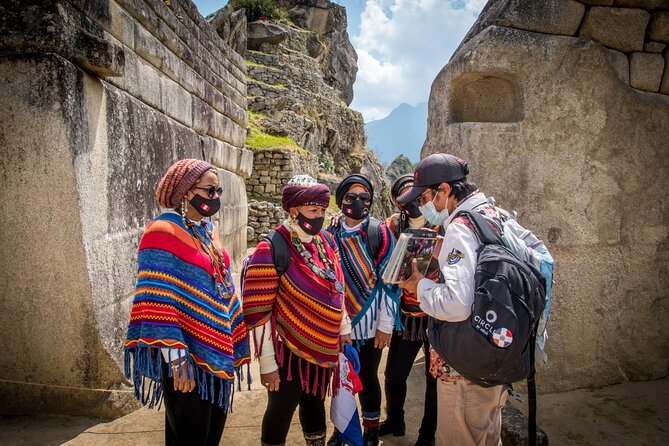 Day Trip to Machu Picchu from Cusco - Aguas Calientes time: lunch and a town break between trains