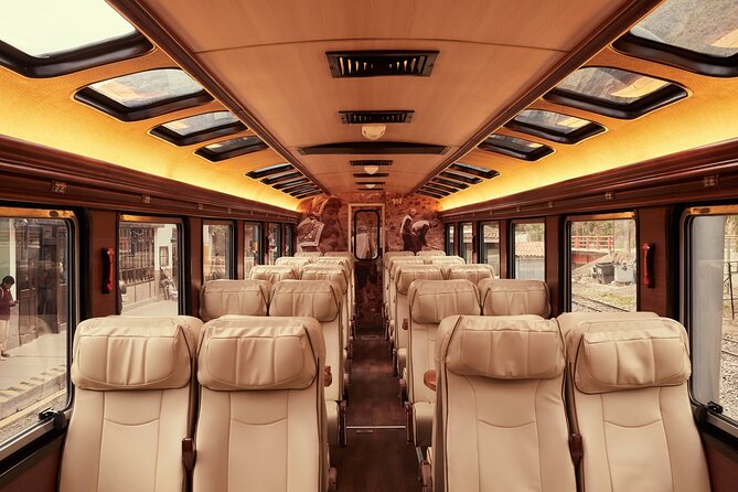 Experience Machu Picchu sustainably on a private tour from Cusco - Window shopping and the return train: don’t skip the in-between