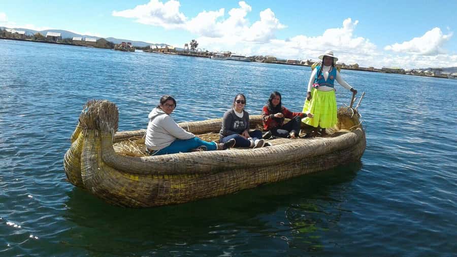 Floating Islands of the Uros - The on-water part: ferry time, boat comfort, and photo opportunities
