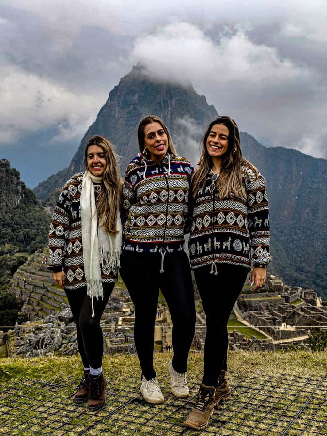From Cusco: 1-day Machu Picchu Tour by Train - The most important part: guided time with an actual person