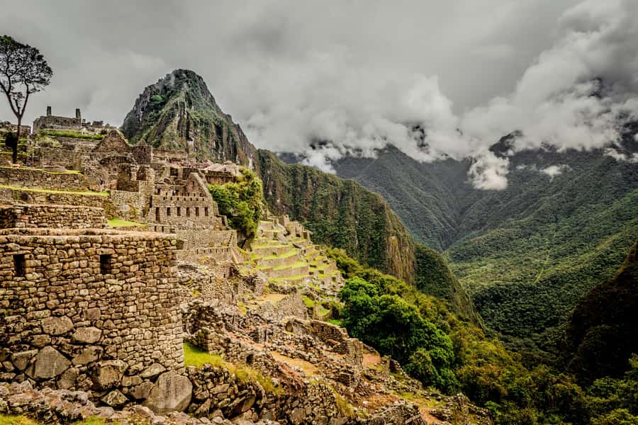 From Cusco: 2-Day Inca Trail to Machu Picchu - Day 2: 4:00 am steps to Machu Picchu or the 5:30 am bus (not included)