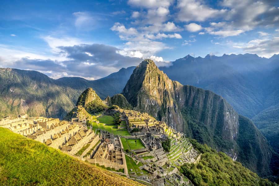 From Cusco: 4-Day Inca Jungle Adventure to Machu Picchu - Day 4: First-bus Machu Picchu, guided tour of key areas, and optional climbs