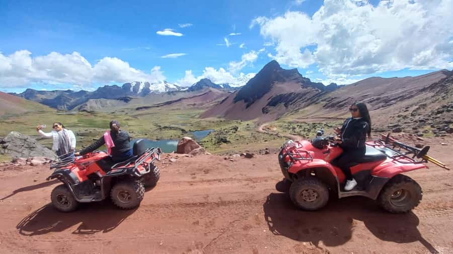 From Cusco: Mountain of colors and red valley on ATVs - The 3:30 a.m. departure from Cusco: why it feels intense