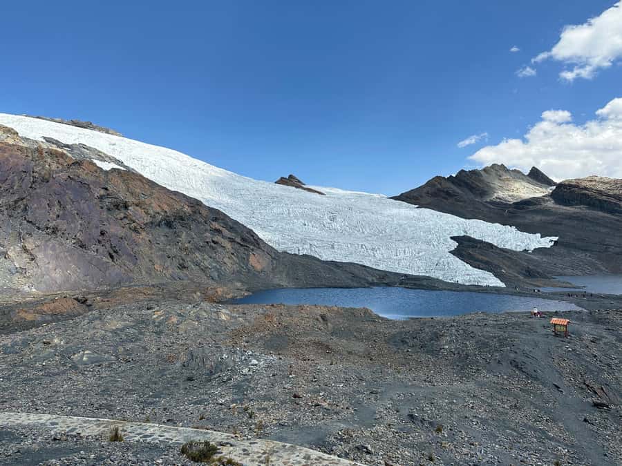 From Huaraz: Tour to the Pastoruri Glacier and Puya Raimondi - Parco viewpoints: seeing the Cordillera Blanca before you hike