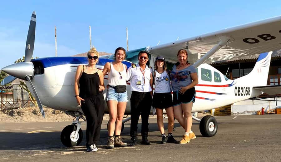 From Ica or Huacachina: Flight Tour Nazca Lines | Overflight - The “lines” themselves: why the geometry matters as much as the animals