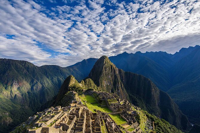 Full Day Tour to Machu Picchu by Train - The Ollantaytambo-to-Aguas Calientes train: comfort plus big views