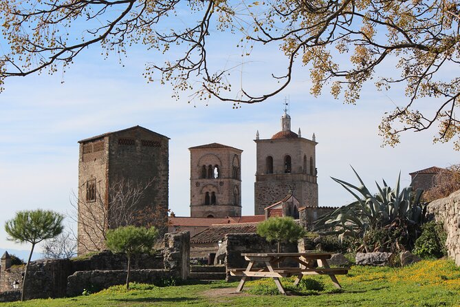 Guided tour in Trujillo at Sunset "El Collector de Atardeceres" - Key highlights you should clock right away