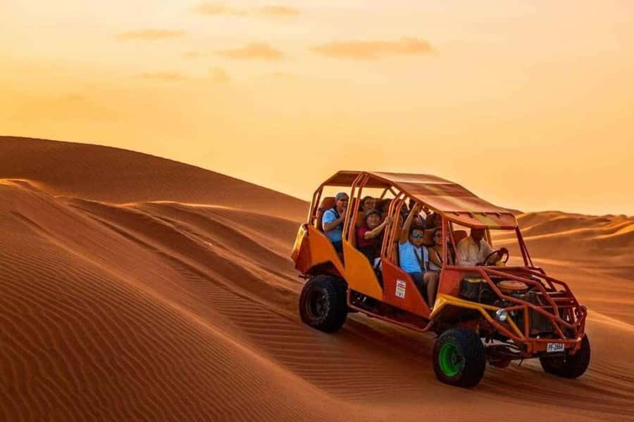 Huacachina: Buggy en las Dunas al Atardecer y Sandboarding - Pickup in Ica or Huacachina: Why the Small Group Matters