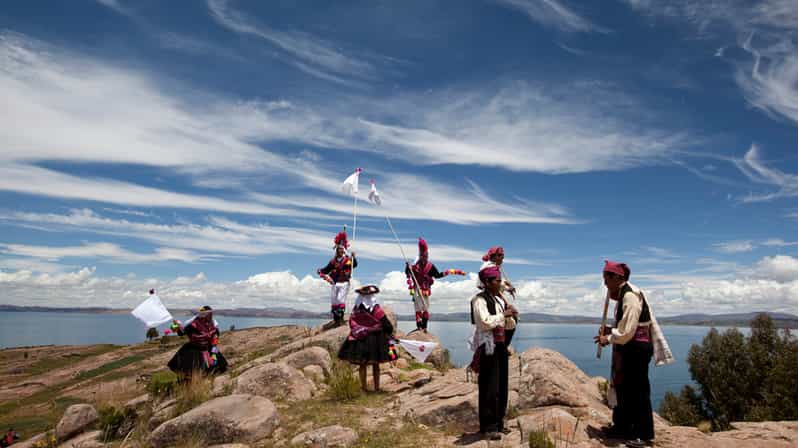 Lake Titicaca 2-Day Tour to Uros, Amantani and Taquile - Guides and group flow: how you’ll experience it day to day