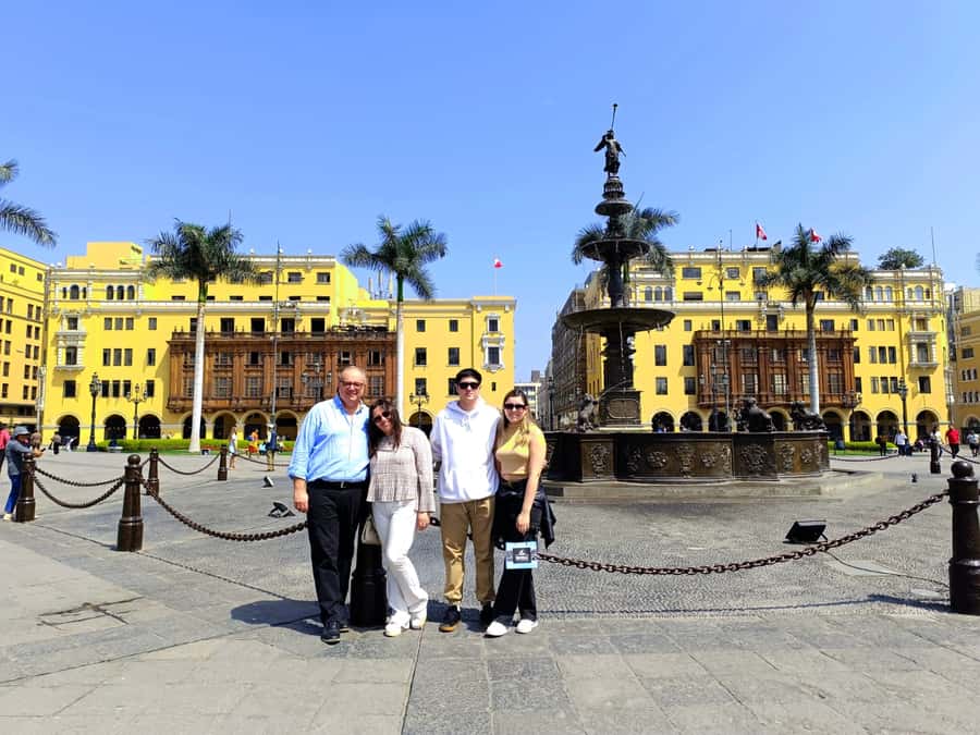 Lima: City Highlights Walking Tour & Catacombs - Why Lima’s Historic Center Works So Well On Foot