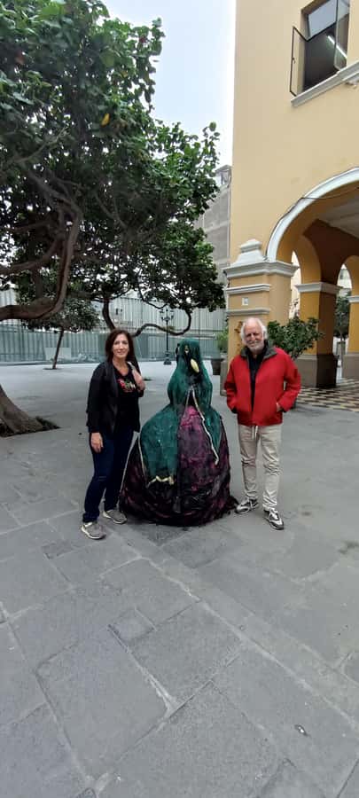 Lima: Historic Center Walking Tour with Pisco Sour Tasting - Gran Hotel Bolivar and Jirón de la Unión: where old Lima shows its personality