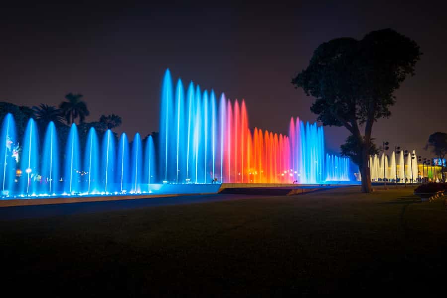 Lima: Magic Water Circuit Light Show Tour with Pickup - Inside the park: what the guided walk actually does for you