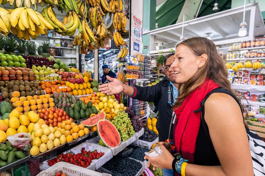 Lima: Miraflores Trending Flavors Half-Day Walking Tour - Tortas Lucas Desserts: A Sweet Stop That’s Timed Like a Real Meal