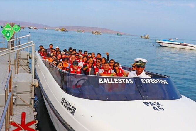 Lima : Paracas & Huacachina- Day to Islas Ballestas & Sandboard - Dune buggy and sandboarding in Huacachina: the adrenaline highlight