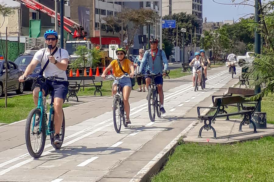 Lima: The Charm of Barranco & Pre Inca Pyramid in Miraflores - Miraflores + Barranco by bike: why this route works