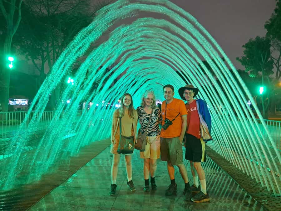 Lima: Water Magic Circuit, Downtown and Catacombs Night Tour - Cathedral, Plaza Mayor, and Chabuca Granda: Seeing Colonial Lima Turn On the Lights