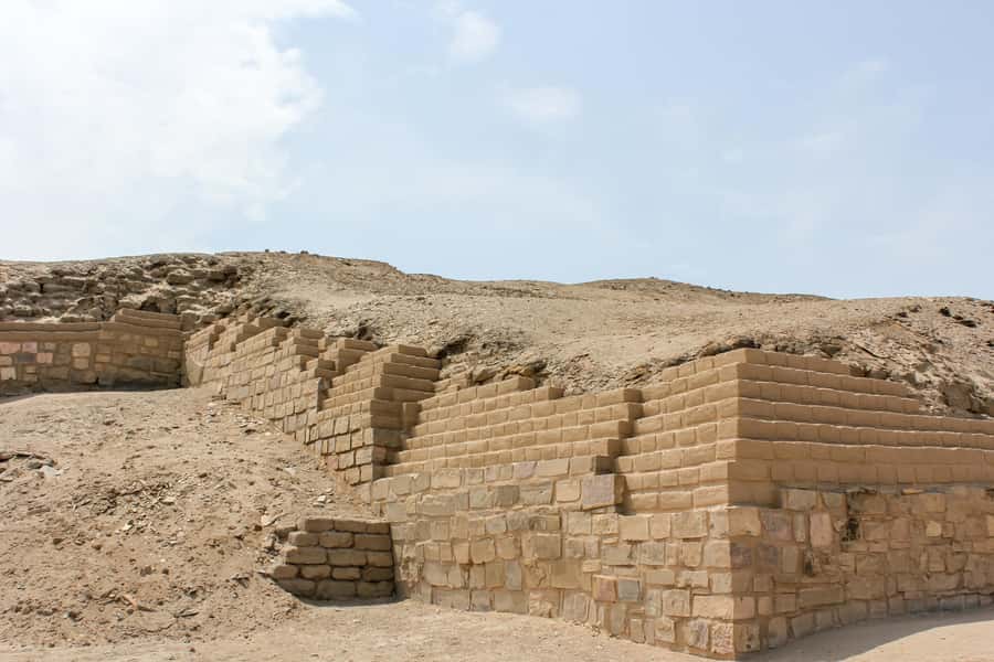 Lima:Half-Day Pachacamac, Barranco & Chorrillos Private Tour - What to Bring for Sun, Steps, and Quick Photo Moments