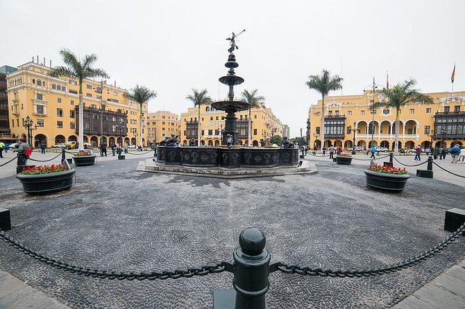 Lima's Vibrant Heritage: Exploring the City's Landmarks Half-day - Huaca Pucllana: a quick peek before the colonial center takes over