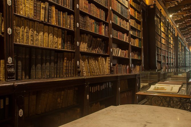 Lima's Vibrant Heritage: Exploring the City's Landmarks Half-day - The main square and Cathedral of Lima: Francisco Pizarro and the wooden-craft story