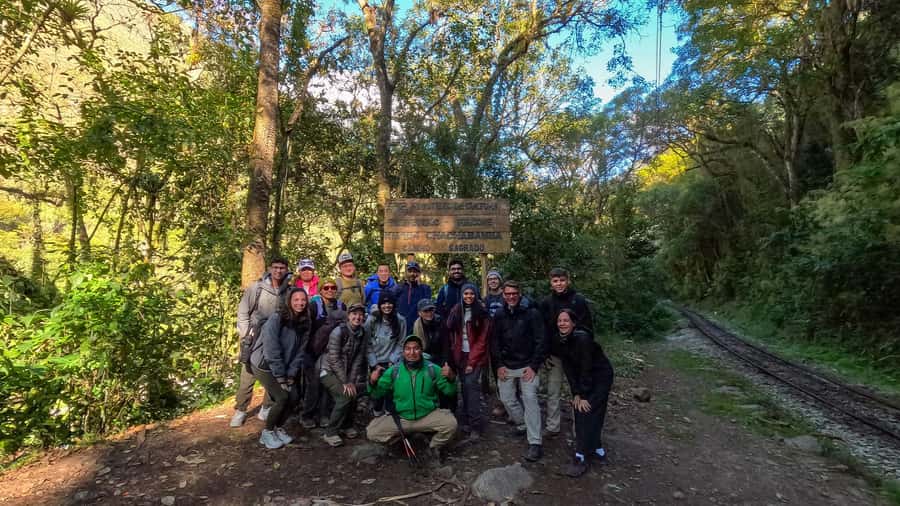 Machu Picchu: Inca Trail 2-Day Overnight Guided Tour - Lunch on the Trail: The Meal That Makes the Difficulty Feel Worth It