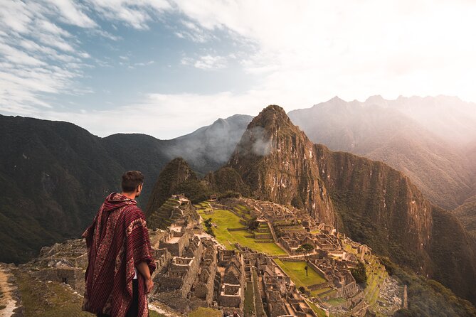 Machu Picchu Mystical Tour Cusco - Peru - Entering Machu Picchu at 5:00 a.m.: guided time plus freedom to roam