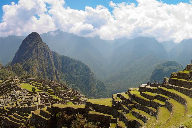 Machu Picchu Tour by Vistadome Panoramic Train from Cusco - Ollantaytambo to Aguas Calientes: your gateway moment