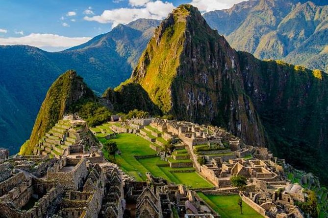 Mystical Journey: 2-Day Private Adventure to Machu Picchu - Day 1 in Detail: Train to Aguas Calientes and the Sacred Valley Views