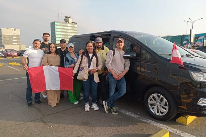 Private Taxi Transfers to Lima Jorge Chavez Airport - Meeting your driver at Jorge Chávez Airport with a name sign