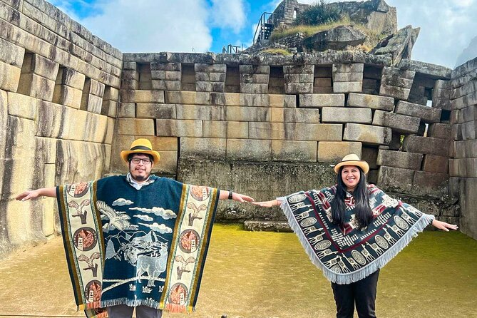 Private Tour to Sacred Valley and Machu Picchu from Cusco - Day 1 to Day 2: Train and the shift to Machu Picchu territory