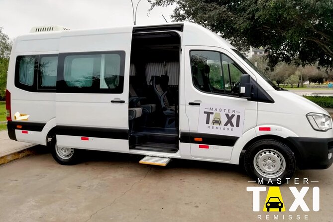 Private transfers from Lima Airport or to Lima Airport - Return transfers: driver arrives before your reservation