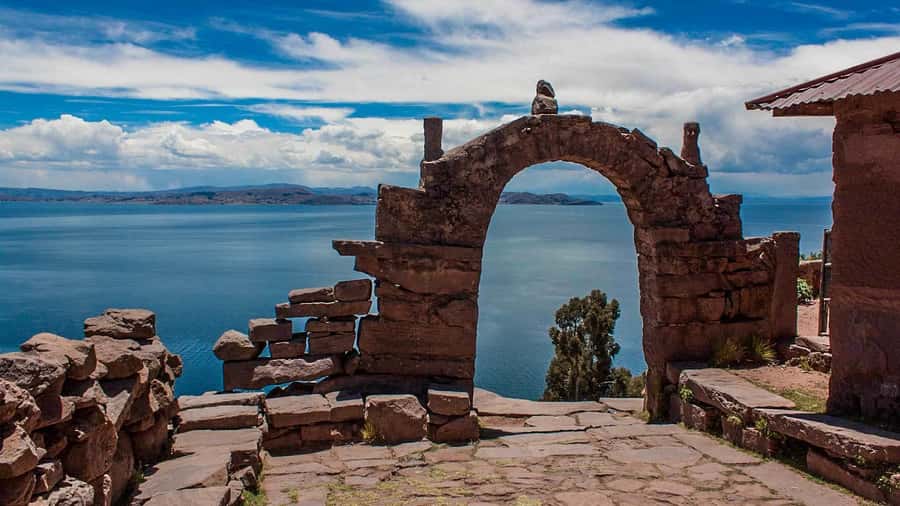 Puno: Full-Day Tour of Lake Titicaca and Uros & Taquile - Weavers at Work: Watching Craft Skills, Not Just Finished Souvenirs