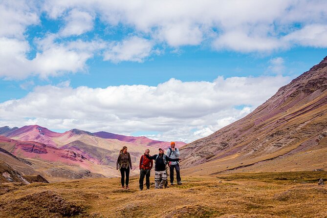 Rainbow Mountain and Red Valley Hike – 2 Days / 1 Night - Day 1: Quesiuno, Puka Pass views, and Surinecocha night sky